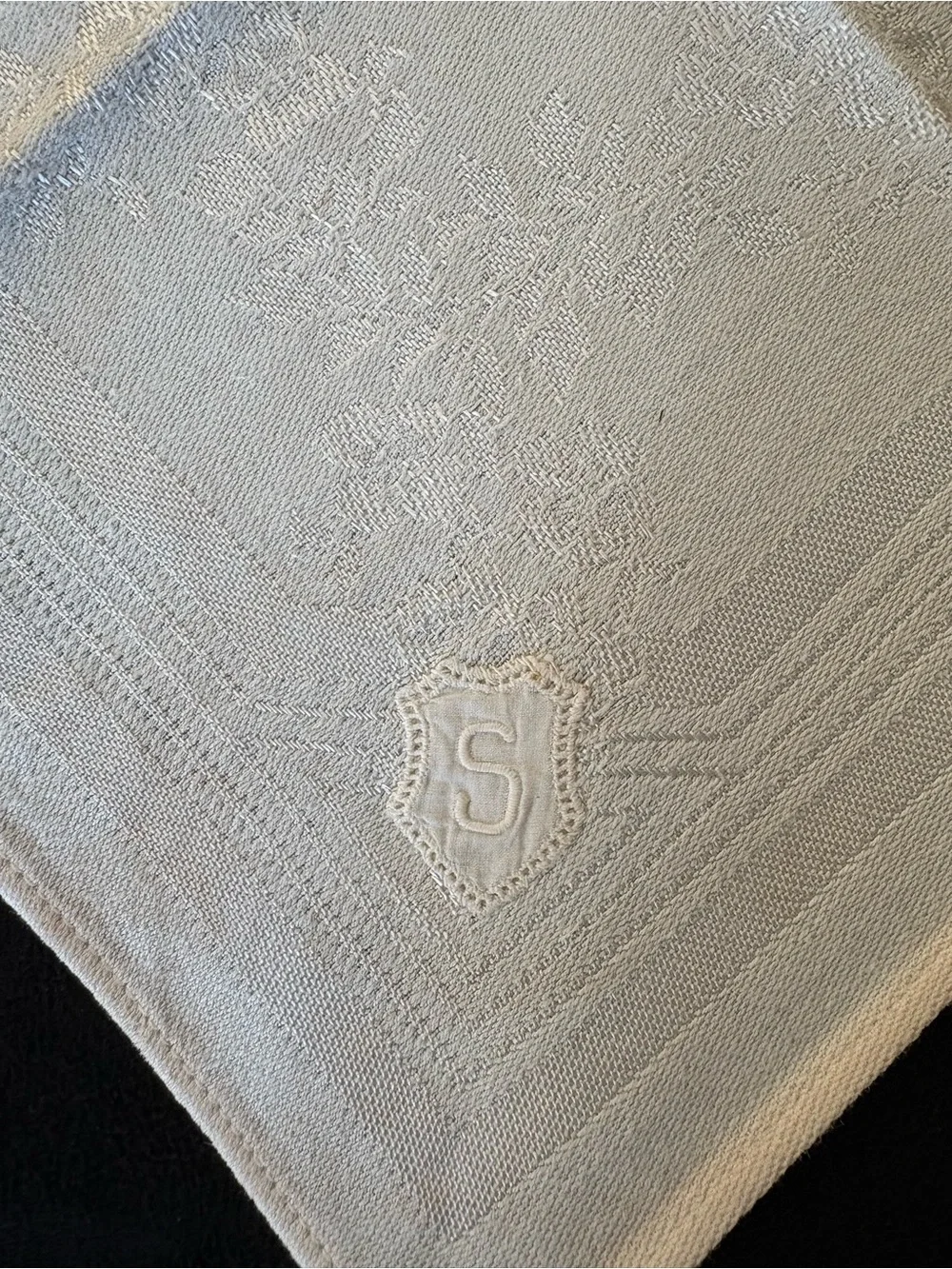 Classic Cream Linen Cocktail Napkins — Set of 4
